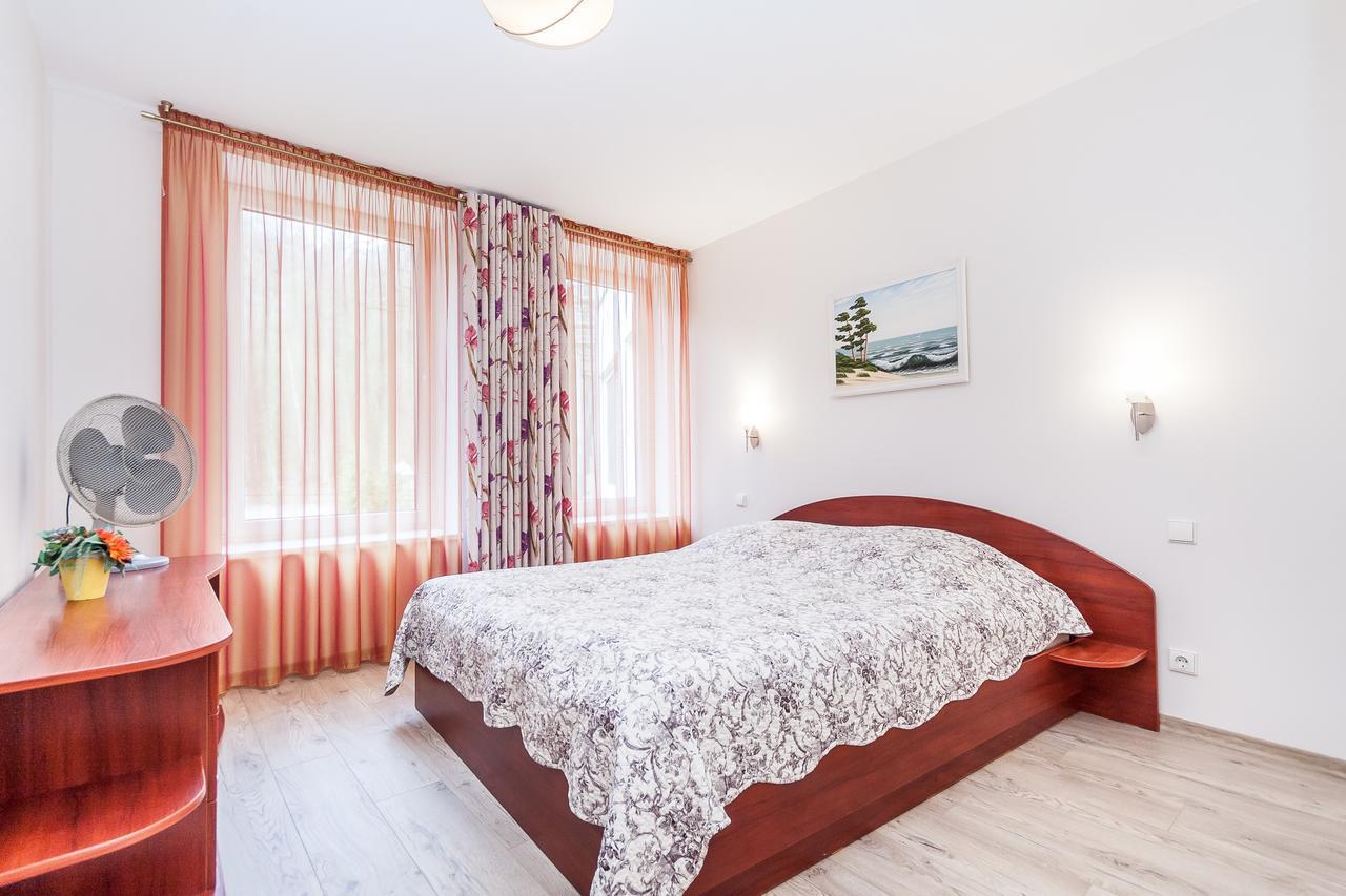 Prie Azuolo Juodkrantė Exterior foto